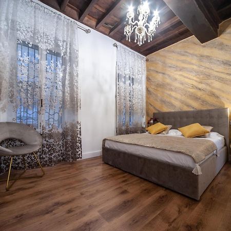 Pantheon Charming Accommodation Rome Bagian luar foto