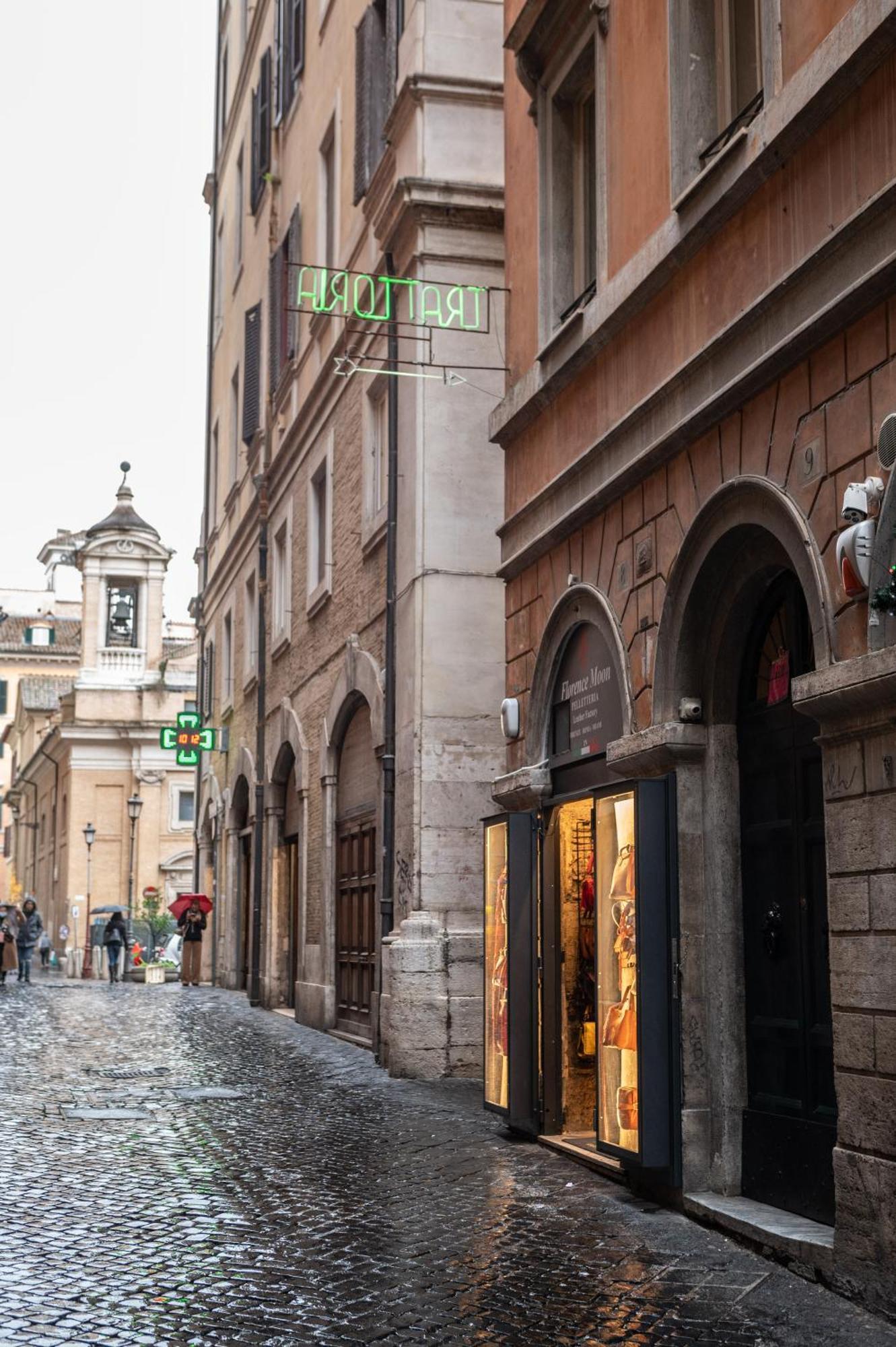 Pantheon Charming Accommodation Rome Bagian luar foto